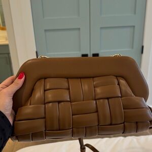 Chic Tan Woven Crossbody Bag